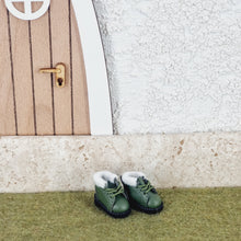 Lade das Bild in den Galerie-Viewer, Wichtel Schuhe