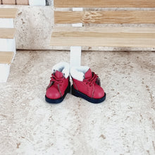 Lade das Bild in den Galerie-Viewer, Wichtel Schuhe