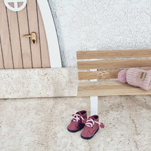 Lade das Bild in den Galerie-Viewer, Wichtel Schuhe