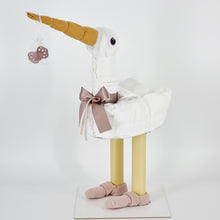 Lade das Bild in den Galerie-Viewer, Storch Remy
