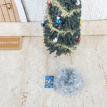 Lade das Bild in den Galerie-Viewer, Wichtel Weihnachtsbaum Deko-Sets

