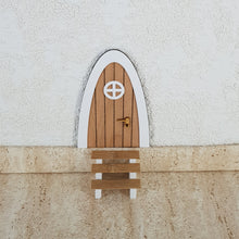Lade das Bild in den Galerie-Viewer, Wichtel Treppe
